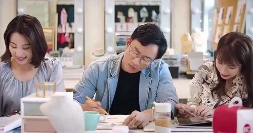 娱乐圈吃瓜三人组,揭秘明星幕后故事 第2张 娱乐圈吃瓜三人组,揭秘明星幕后故事 第2张